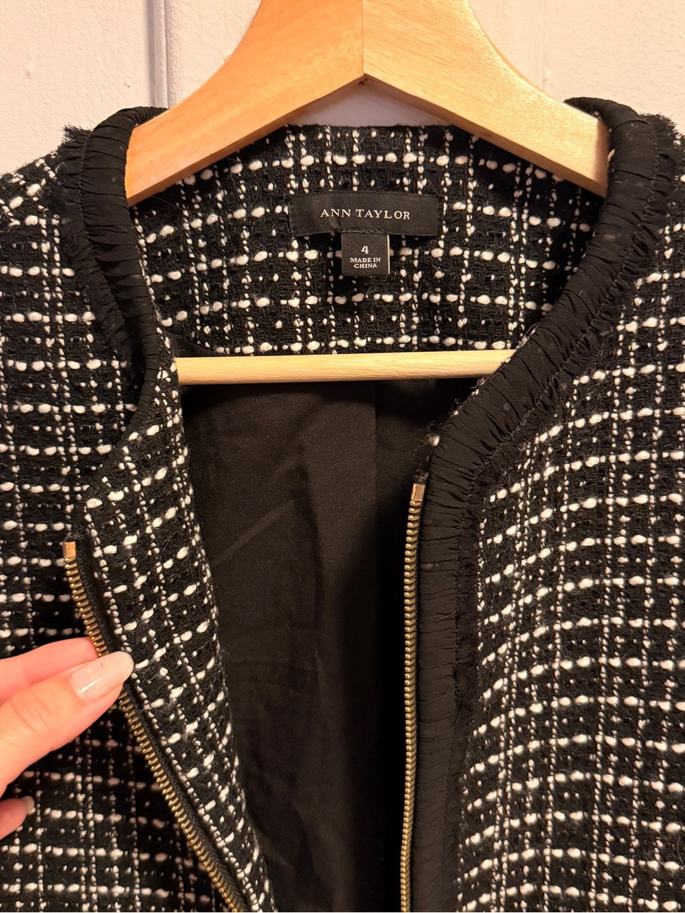 Ann Taylor Black and White Tweed Zip-Front Jacket - Picture 3 of 6